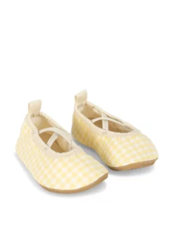 Etta Badesko - banana almond check