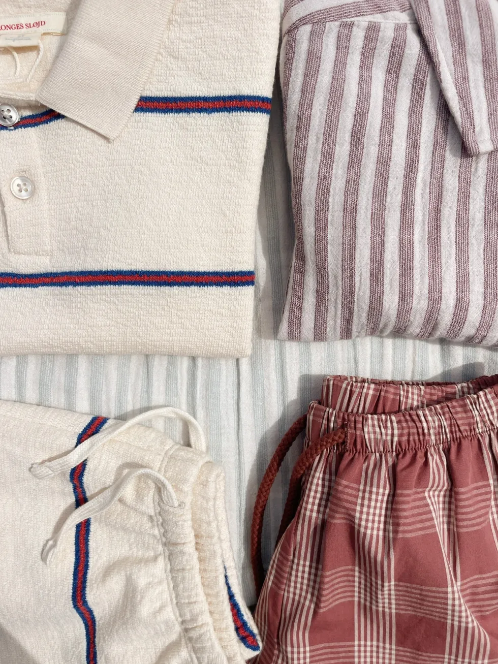 TRIO SHORTS - trio stripe